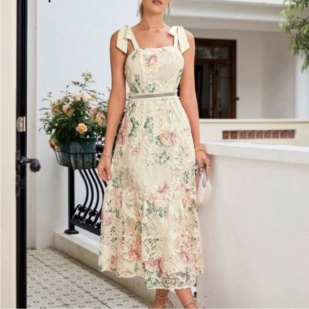 Floral Lace Midi Dress in Cream and Pink - Picture 7 of 7